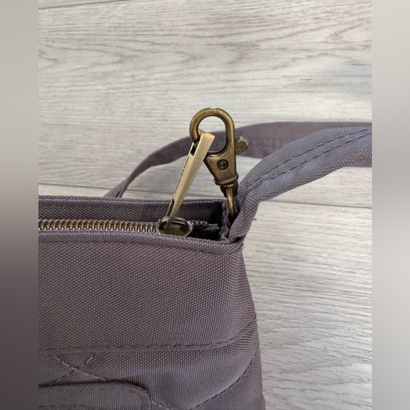 Travelon Anti Theft Two Zip Quilted Crossbody Bag RFID Blocking Slash Proof - Picture 8 of 16